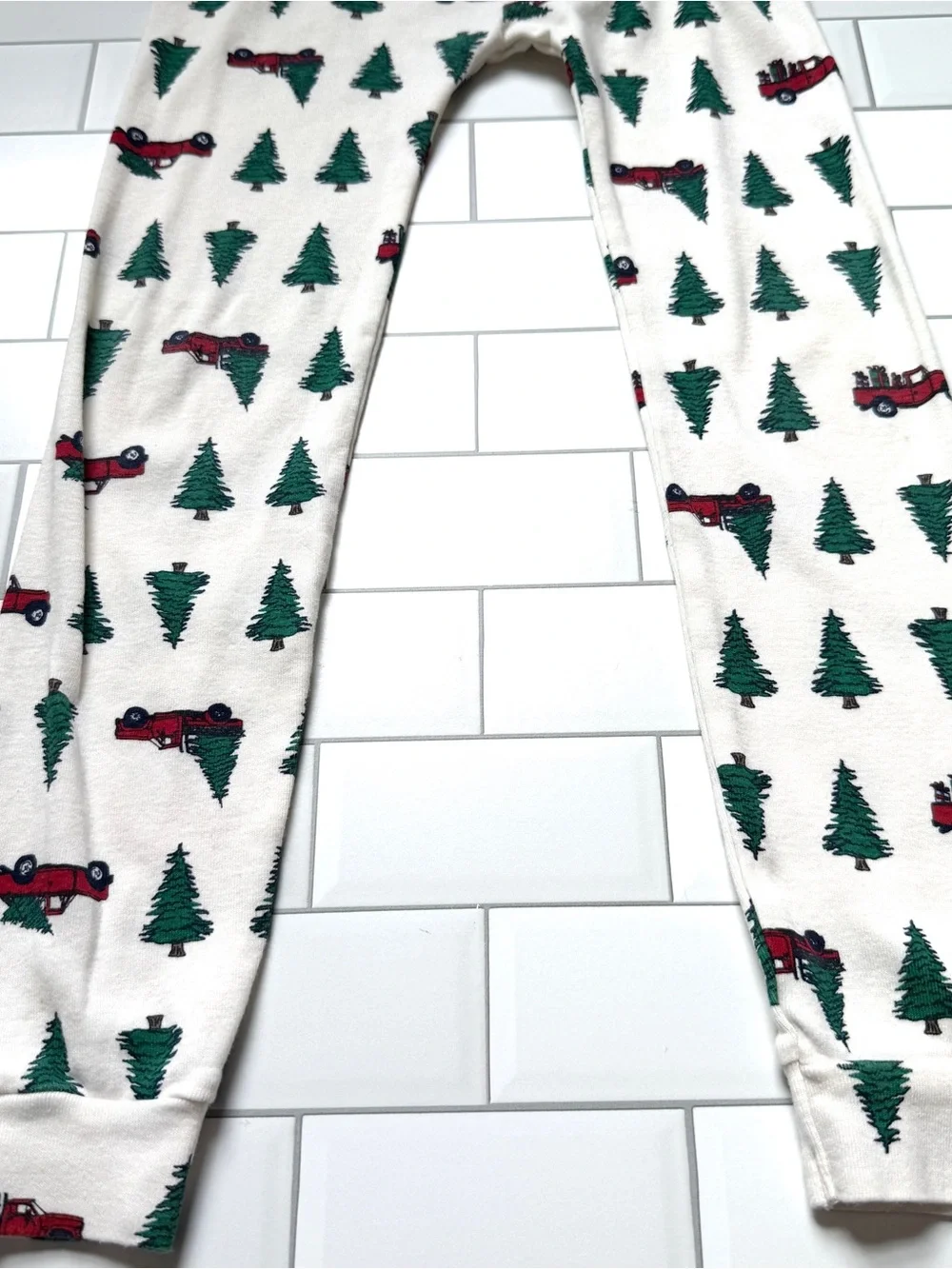 6🌲 GAP Kids Organic Cotton Red Pickup Truck & Green Christmas Trees PJ Set